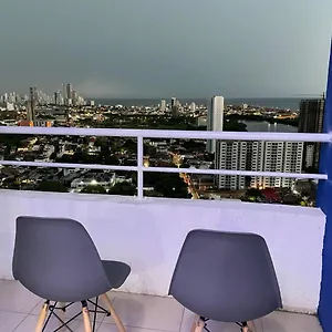 Hermosa Vista Desde El Piso 31 Cerca A Marbella Cartagena